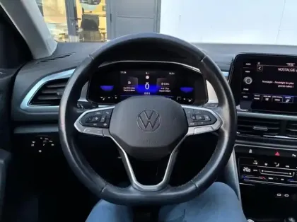 Photo 10 Volkswagen T-roc  1.0 TSI 110ch Life Plus