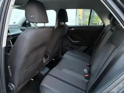 Photo 5 Volkswagen T-roc  1.0 TSI 110ch Life Plus