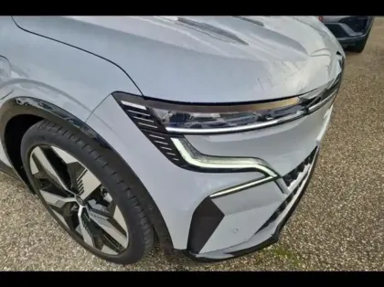 Photo 14 Renault Megane  E-Tech Electric EV60 220ch Techno optimum charge -B