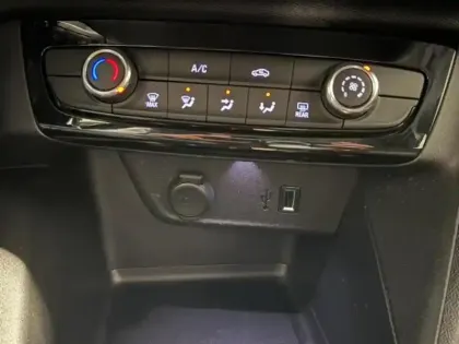 Photo 14 Opel Corsa  1.2 Turbo 100 Edition BVA / Carplay / Radar