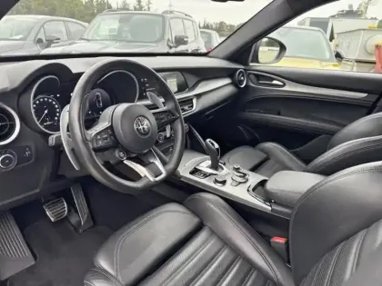 Photo 8 Alfa Romeo Stelvio  2.2 Diesel 160ch Veloce AT8