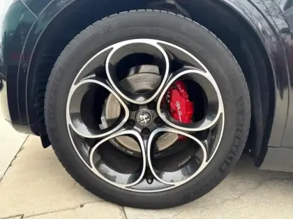 Photo 7 Alfa Romeo Stelvio  2.2 Diesel 160ch Veloce AT8