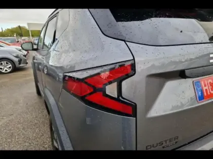 Photo 13 Dacia Duster  1.6 hybrid 140ch Journey