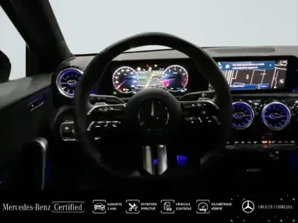 Photo 6 Mercedes Classe A  200 163ch AMG Line 7G-DCT