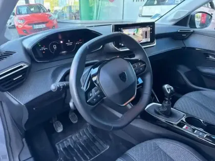 Photo 13 Peugeot 208  1.2 PureTech 100ch S&S Allure