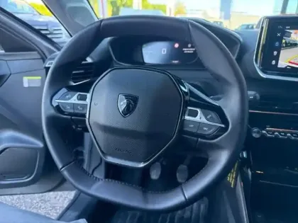 Photo 14 Peugeot 208  1.2 PureTech 100ch S&S Allure