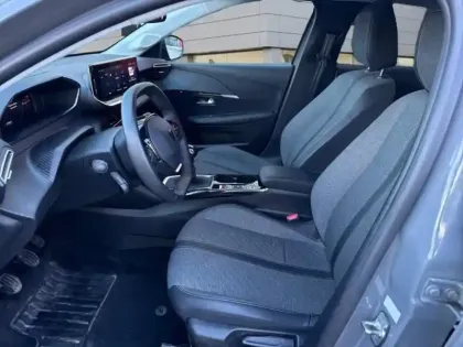 Photo 8 Peugeot 208  1.2 PureTech 100ch S&S Allure