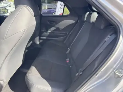 Photo 10 Toyota C-HR  2.0 Hybride Rechargeable 225ch GR Sport MY25