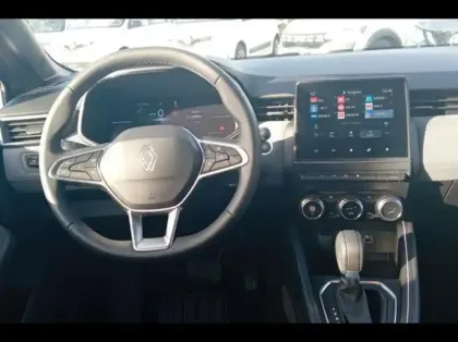 Photo 8 Renault Clio  1.6 E-Tech 145ch full hybrid Techno - 24