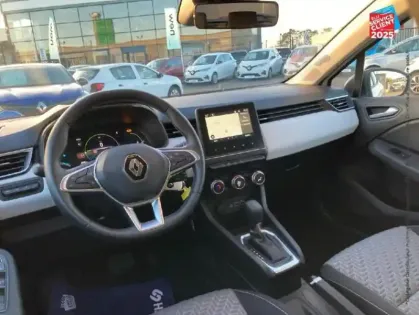 Photo 14 Renault Clio  1.6 E-Tech hybride 145ch Evolution Camera GPS