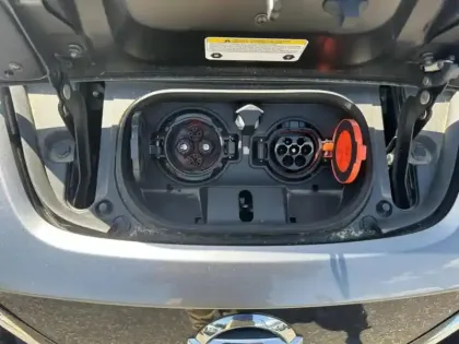 Photo 13 Nissan Leaf  217ch e+ 62kWh Acenta 21