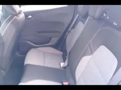 Photo 10 Renault Clio  1.6 E-Tech 145ch full hybrid Techno - 24