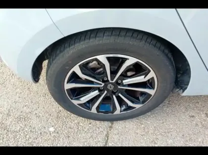 Photo 13 Renault Clio  1.6 E-Tech 145ch full hybrid Techno - 24