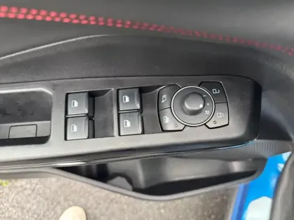 Photo 5 Ford Puma 1.0 EcoBoost Hybrid 125ch ST-Line S&amp;S Powershift