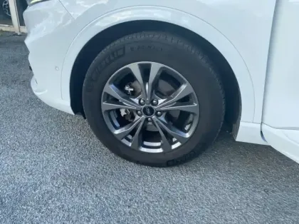 Photo 13 Ford Kuga 2.5 Duratec 190ch FHEV E85 ST-Line BVA