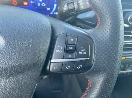 Photo 17 Ford Kuga 2.5 Duratec 190ch FHEV E85 ST-Line BVA