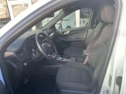 Photo 9 Ford Kuga 2.5 Duratec 190ch FHEV E85 ST-Line BVA