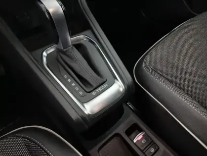 Photo 22 Renault Captur E-Tech 145 - 21 Intens