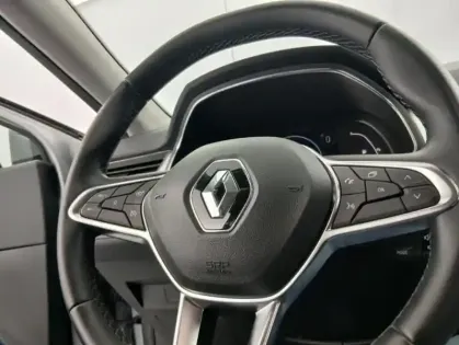 Photo 26 Renault Captur E-Tech 145 - 21 Intens