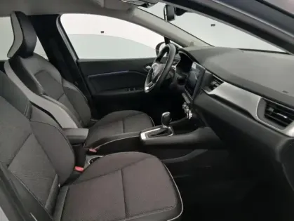 Photo 13 Renault Captur E-Tech 145 - 21 Intens