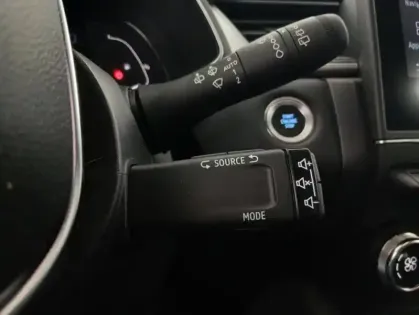 Photo 25 Renault Captur E-Tech 145 - 21 Intens