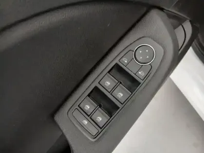 Photo 12 Renault Clio V TCe 100 GPL Evolution