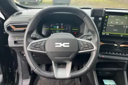 Photo 16 Dacia Duster Hybrid 140 Extreme