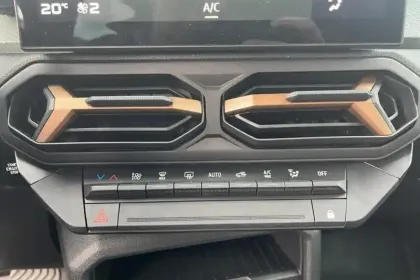 Photo 22 Dacia Duster Hybrid 140 Extreme