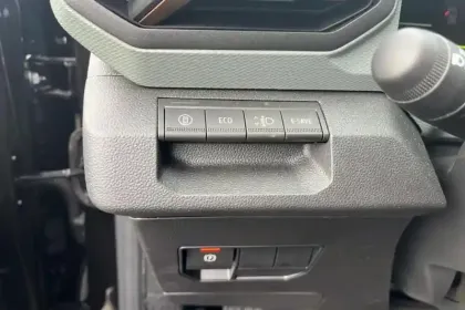 Photo 15 Dacia Duster Hybrid 140 Extreme