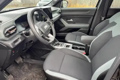 Photo 9 Dacia Duster Hybrid 140 Extreme