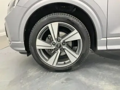 Photo 14 Audi Q2  35 TFSI 150 S tronic 7 Design Luxe