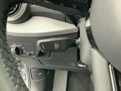 Photo 17 Audi Q2  35 TFSI 150 S tronic 7 Design Luxe