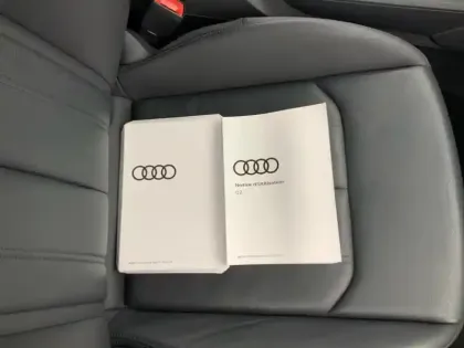 Photo 15 Audi Q2  35 TFSI 150 S tronic 7 Design Luxe