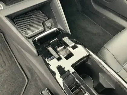 Photo 23 Citroën C4  BlueHDi 130 EAT8 Business