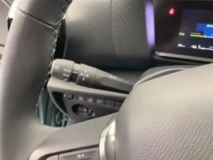 Photo 17 Citroën C4 e- 136 ch Automatique Shine Pack