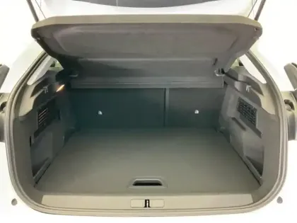 Photo 7 Citroën C4  Blue HDi 130 EAT8 Feel Nav Business R