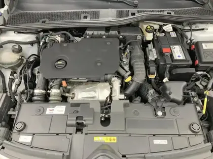 Photo 6 Citroën C4  Blue HDi 130 EAT8 Feel Nav Business R