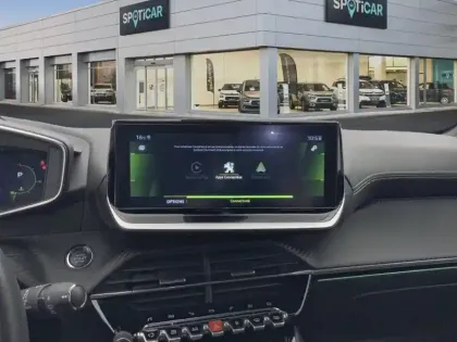 Photo 10 Peugeot 208  PureTech 130 S&S EAT8 GT