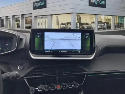 Photo 21 Peugeot 208  PureTech 130 S&S EAT8 GT