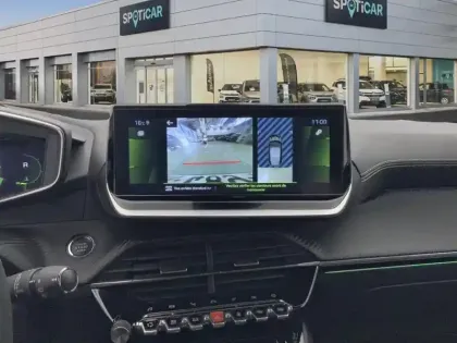 Photo 25 Peugeot 208  PureTech 130 S&S EAT8 GT