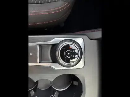 Photo 8 Ford Kuga  2.5 Duratec 180ch Hybrid FlexiFuel ST-Line Powershift