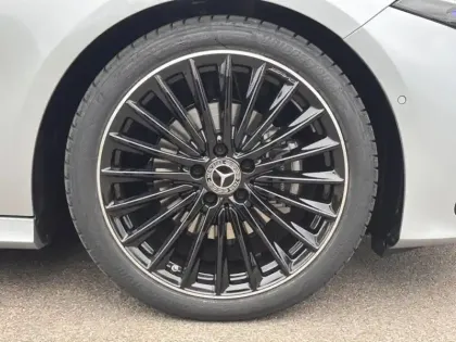 Photo 12 Mercedes Classe A 200 d AMG Line