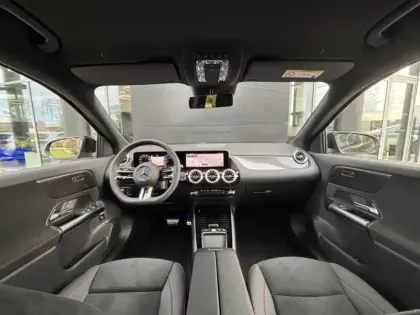 Photo 29 Mercedes GLA 180 AMG Line