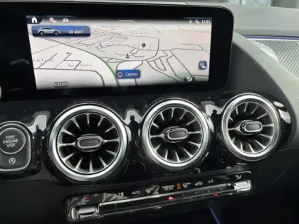 Photo 27 Mercedes GLA 180 AMG Line