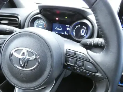 Photo 13 Toyota Yaris 120 VVT-i Design