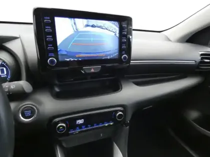 Photo 10 Toyota Yaris 120 VVT-i Design