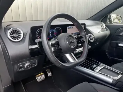 Photo 8 Mercedes GLA 200 d AMG Line