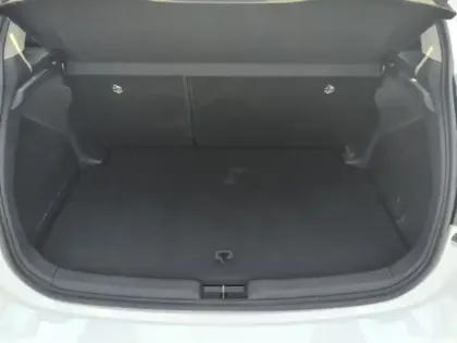 Photo 13 Toyota Yaris Hybride 116h Dynamic Business