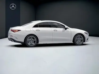 Photo 18 Mercedes CLA Coupé 250 e AMG Line