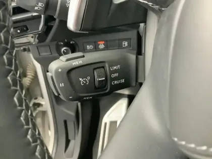 Photo 17 DS Ds 7  Hybride Rechargeable E-Tense 225 EAT8 Rivoli